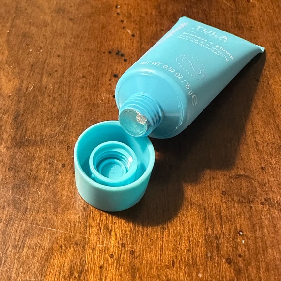 Tula protect + plump firming & hydrating face moisturizer sample, 0.52 oz - Picture 2 of 3